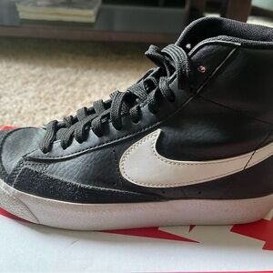 Nike Blaze Mid ‘77 Big Kids shoes